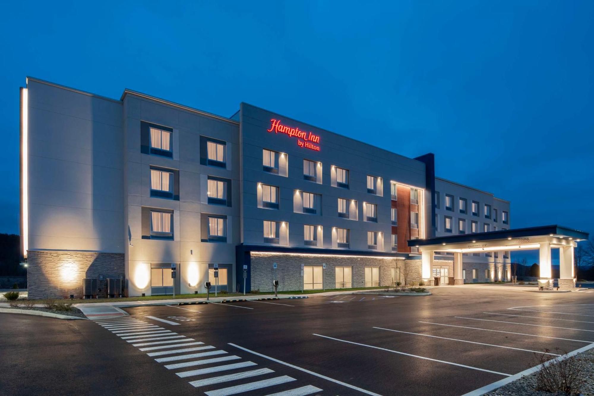 Hampton Inn Cooperstown Exterior photo